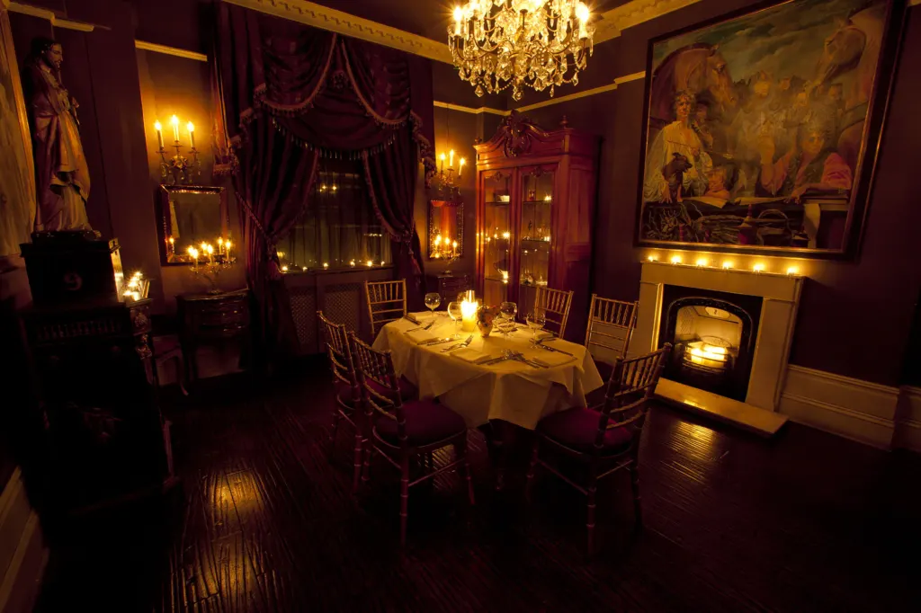 Beach Blanket Babylon — commercial and interiors photograph in London, UK, frame 32 of 44.